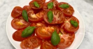 Anti-Inflammatory Tomato & Basil Salad