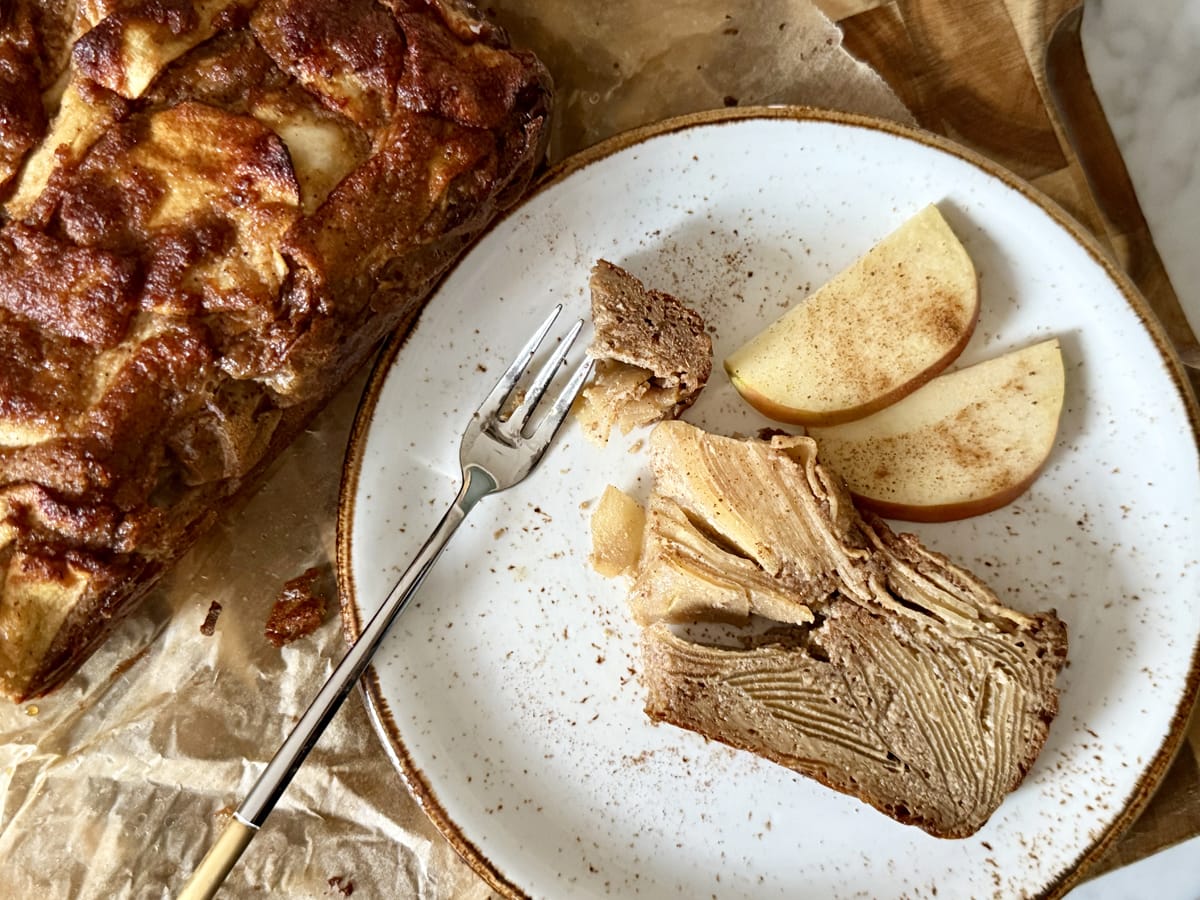Invisible Apple cake (Gâteau Invisible aux Pommes)