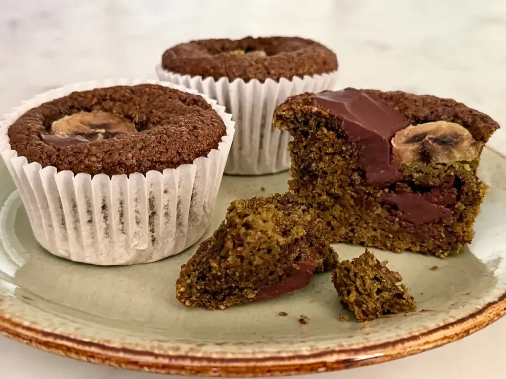 banana-bread-matcha-muffins