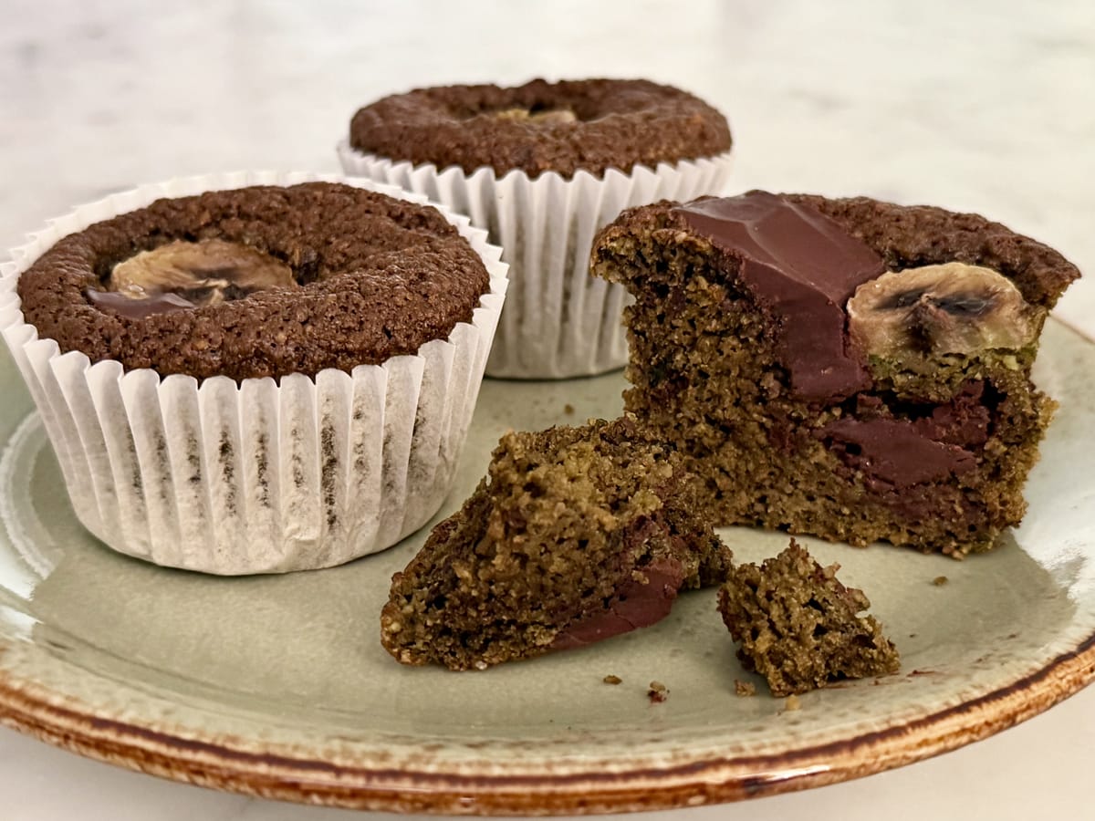 banana bread matcha muffins