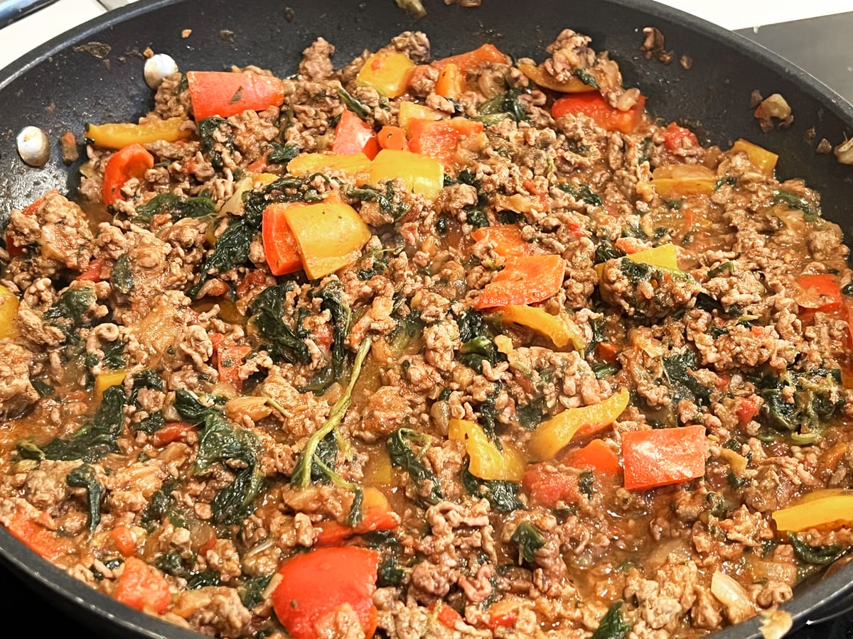 One Pan Meal: Beef, Spinach, Tomato