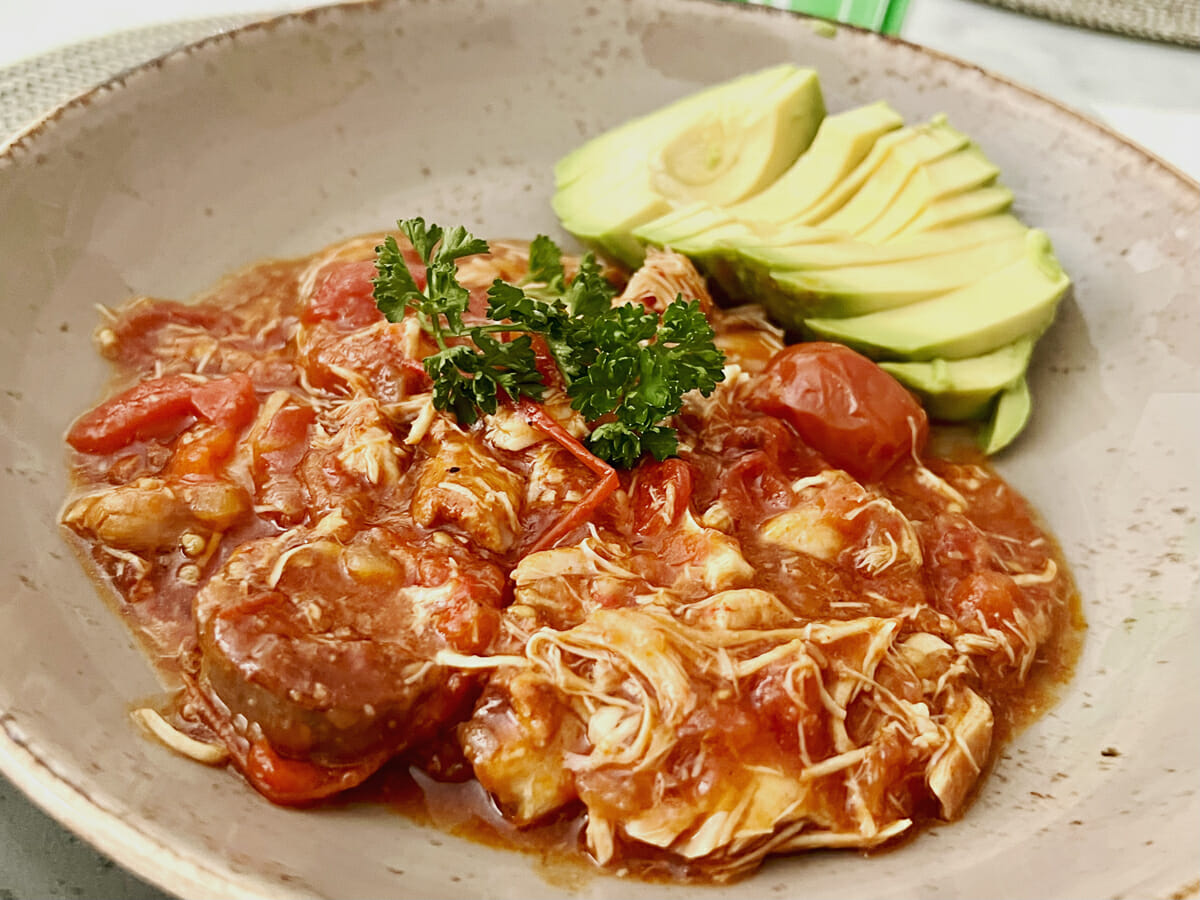 Slow-cooked Pulled Spanish Chicken